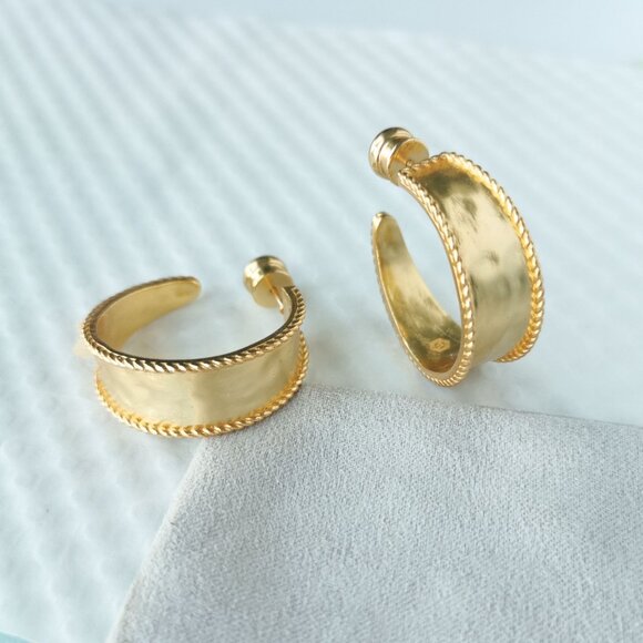 Julie Vos Gold Savoy Small Hoop Earrings NEW - Picture 2 of 3